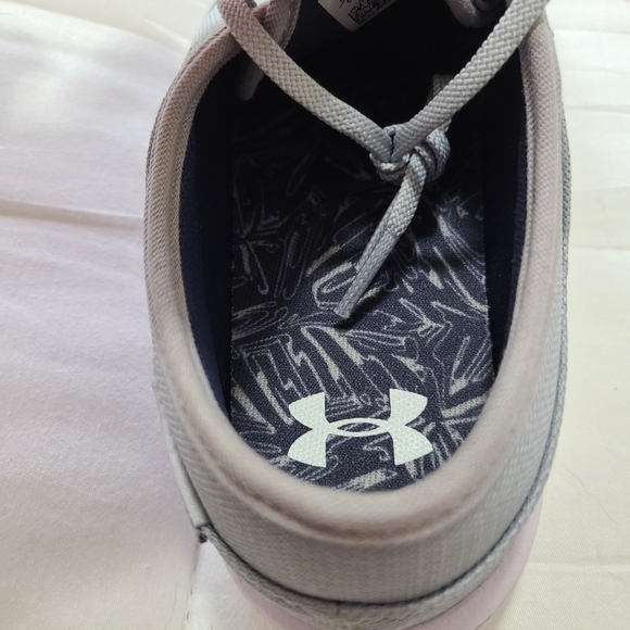 Underarms gray street encounter . Size 6 - Picture 2 of 3